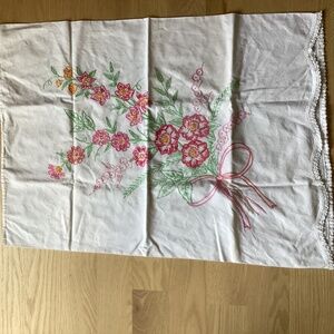 Only ONE Vintage  Hand Embroidered Pillowcase  20x28 Floral Shades of Pinks